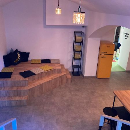 Capsule Hostel Erbenova Прага Екстериор снимка